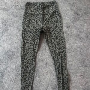 Athleta Cheeta Leggings